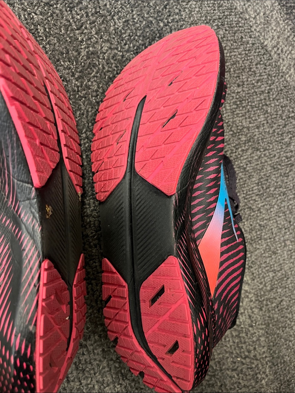 Brooks Hyperion Tempo size 8 - Picture 5 of 9
